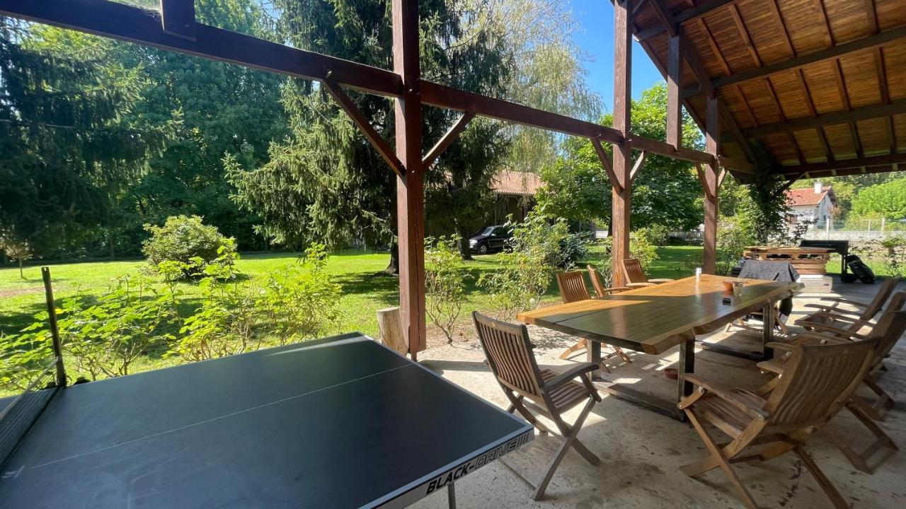 Au Milieu Des Pins / Bord Du Villa *