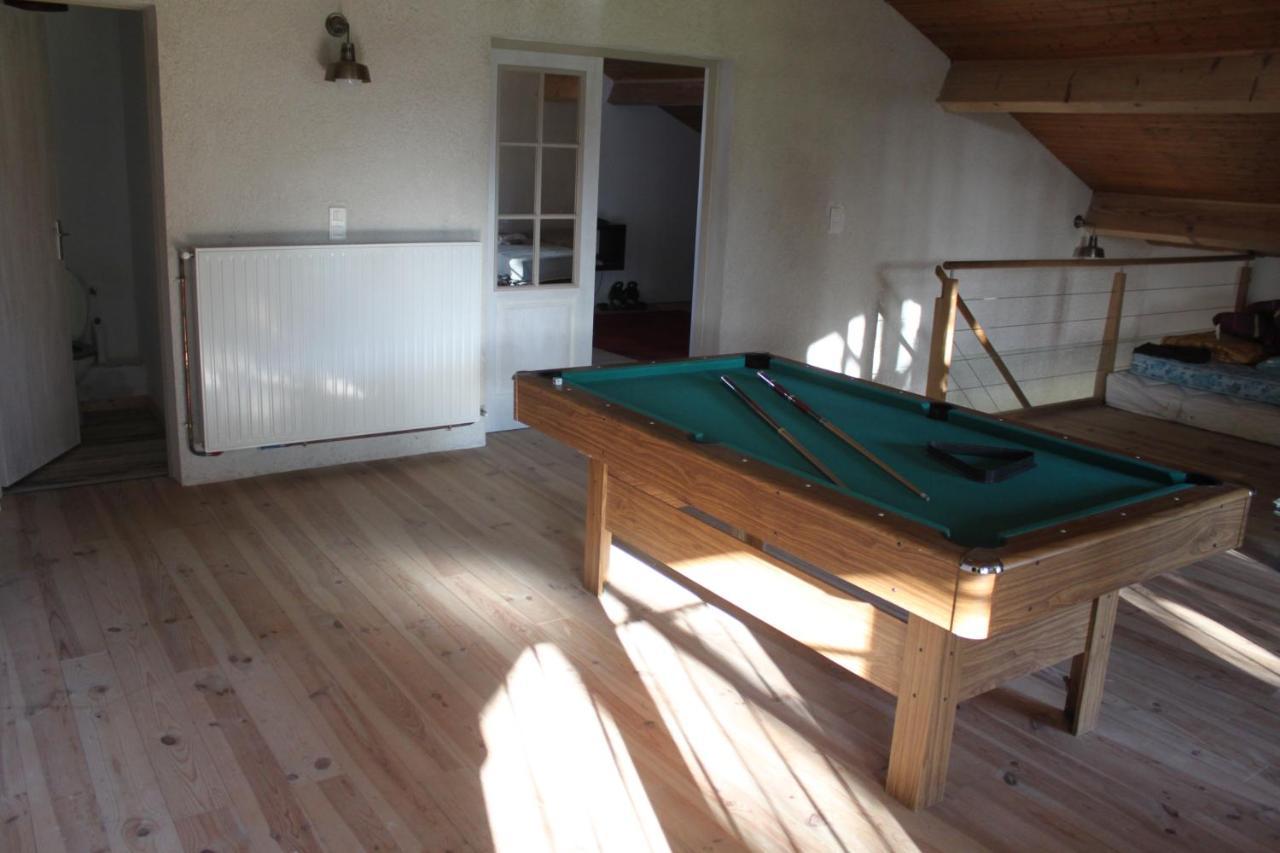Villa Au Milieu Des Pins / Bord Du *